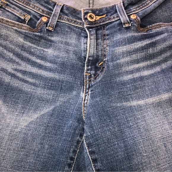 EUC Levis 529 Curvy Boot Cut Stretch Medium Wash - Picture 10 of 11